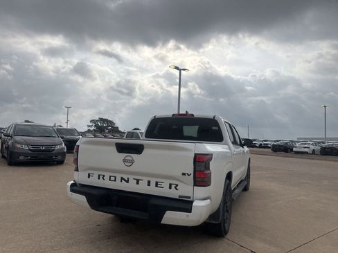 Certified 2023 Nissan Frontier SV w/ Midnight Edition Package RWD image 20