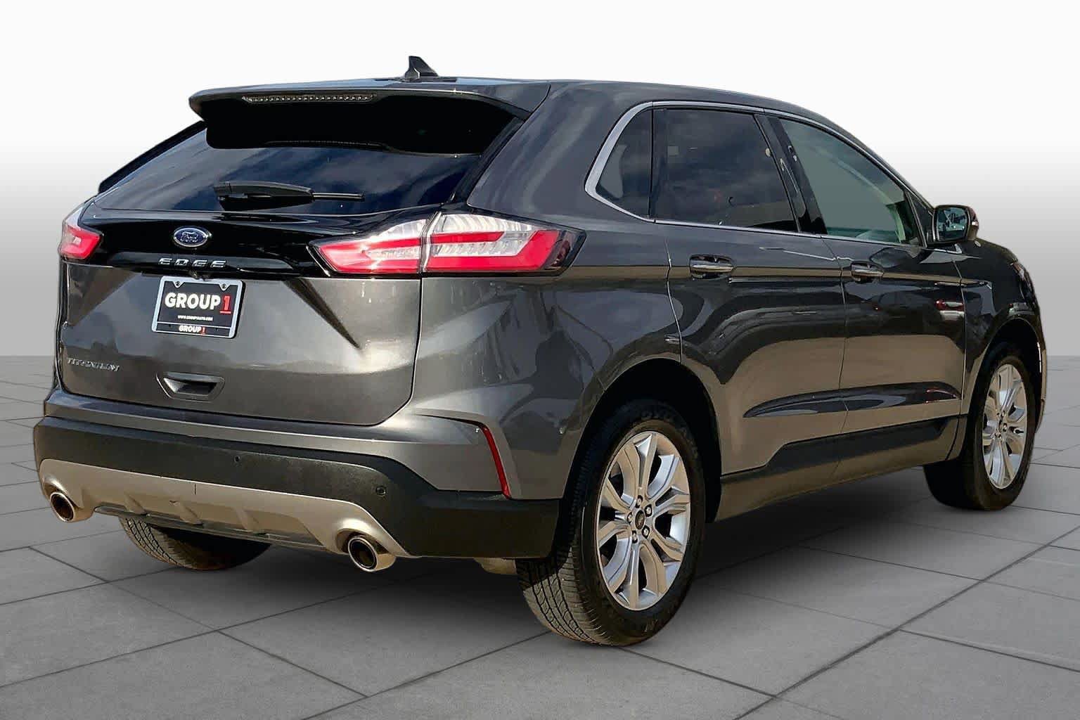 Used 2023 Ford Edge Titanium AWD/4WD image 12