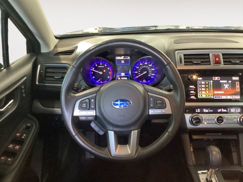 Used 2017 Subaru Outback 2.5i Limited AWD/4WD image 12