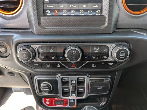 Used 2021 Jeep Gladiator Mojave w/ LED Lighting Group AWD/4WD image 22