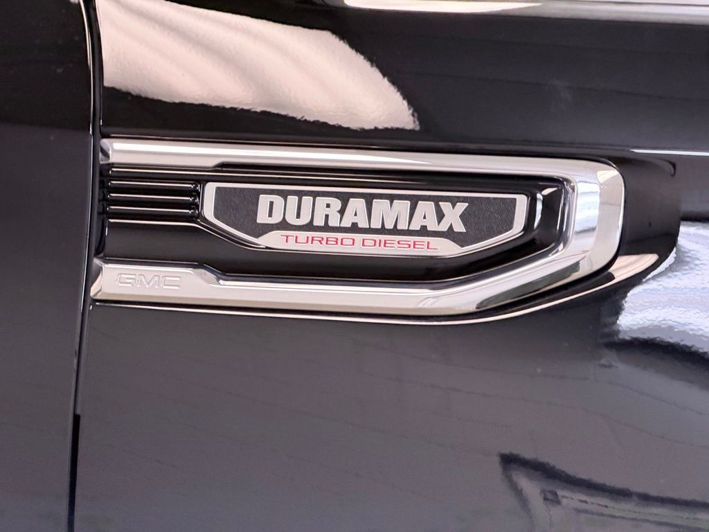 Used 2025 GMC Sierra 1500 SLE AWD/4WD image 5