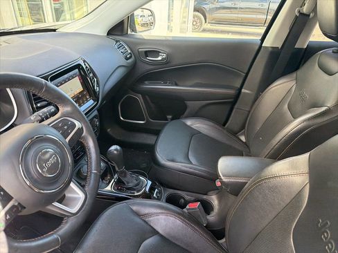 Used 2018 Jeep Compass Limited w/ Navigation Group AWD/4WD image 15