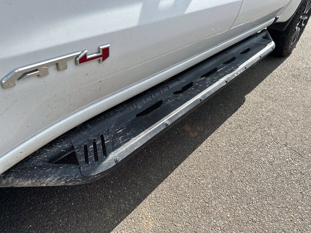 Used 2024 GMC Sierra 1500 AT4 w/ Technology Package AWD/4WD image 7