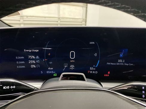 Certified 2024 Cadillac Lyriq Luxury image 27