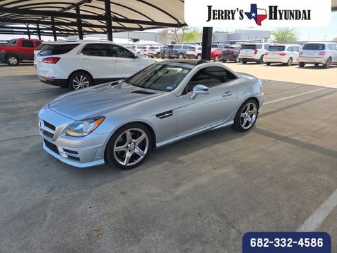 Used 2014 Mercedes-Benz SLK 250 image 1