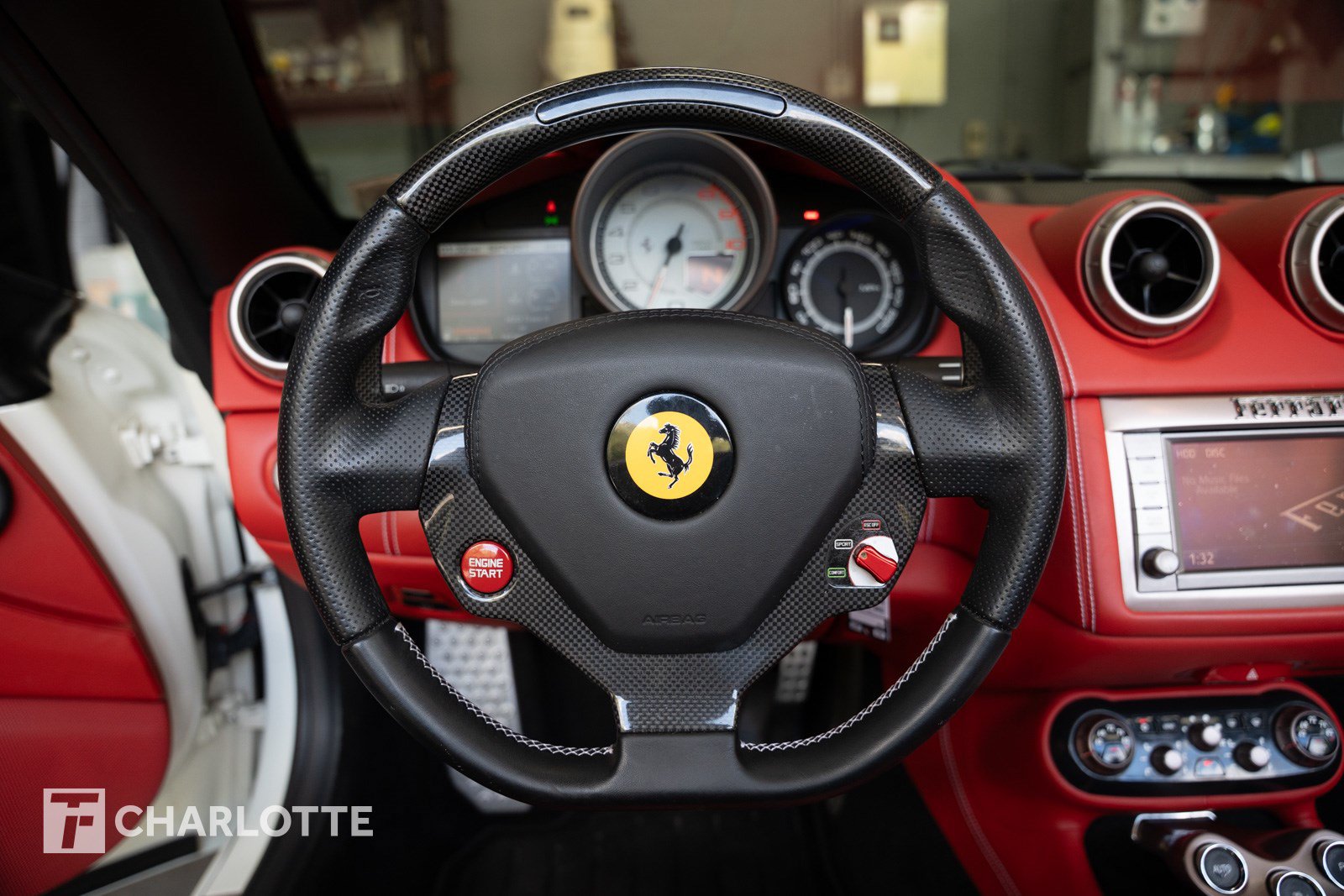 Used 2014 Ferrari California RWD image 24