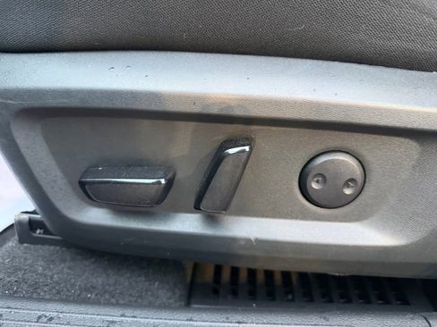 Used 2023 Nissan Rogue SV image 18