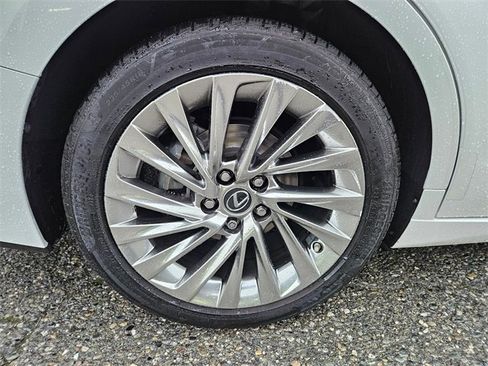 Used 2020 Lexus ES 350 Luxury w/ Accessory Package 2 image 8