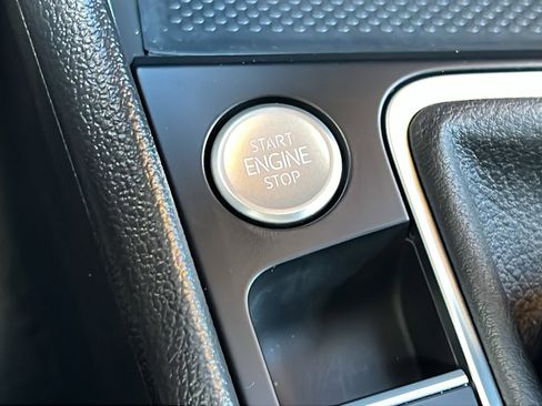 Used 2024 Volkswagen Jetta SE FWD image 20