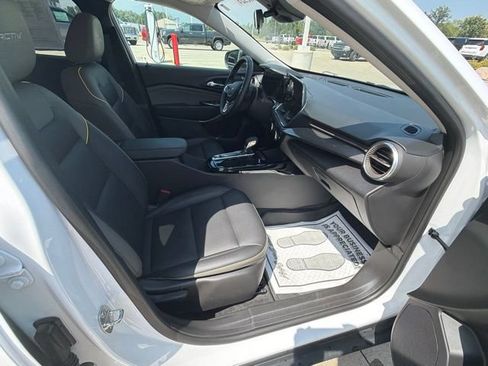 Certified 2024 Chevrolet Trax ACTIV w/ Driver Confidence Package FWD image 24