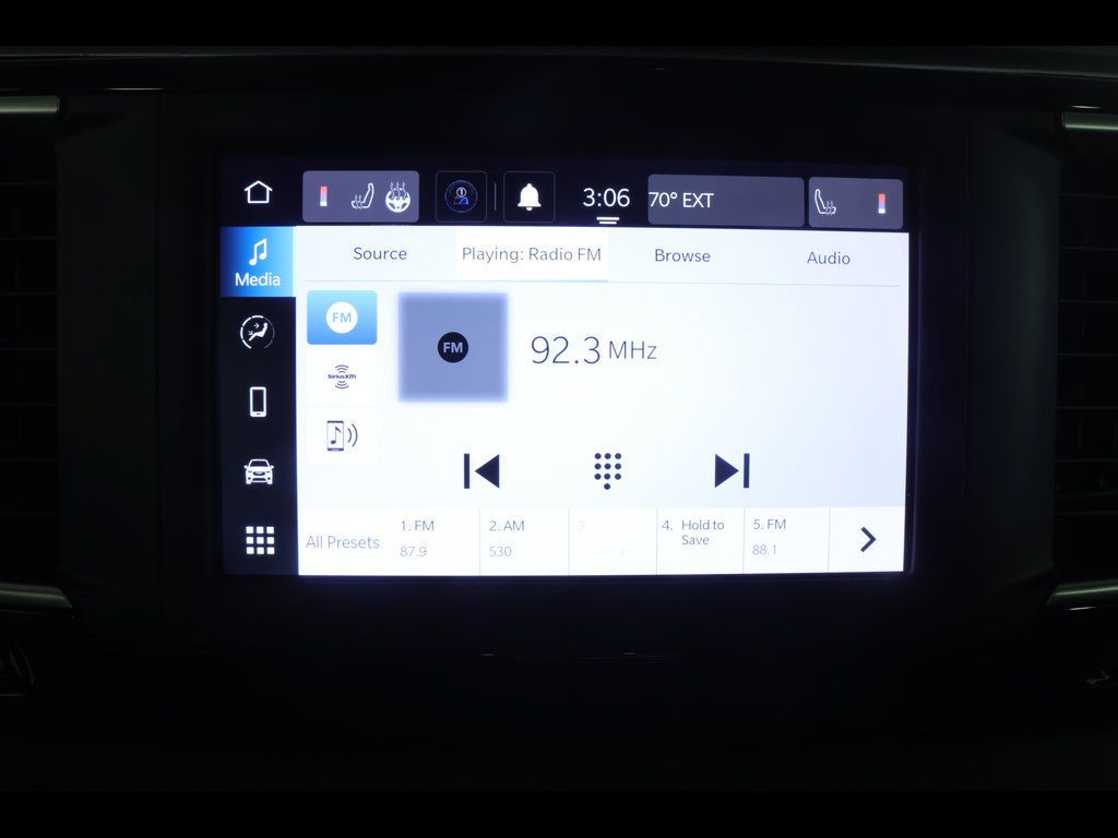 Used 2023 Chrysler Voyager LX FWD image 21