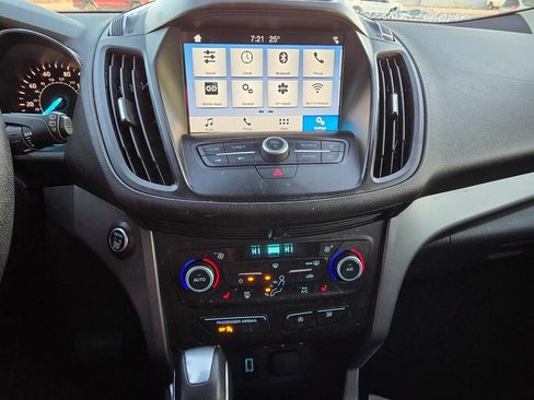 Used 2019 Ford Escape SEL image 16