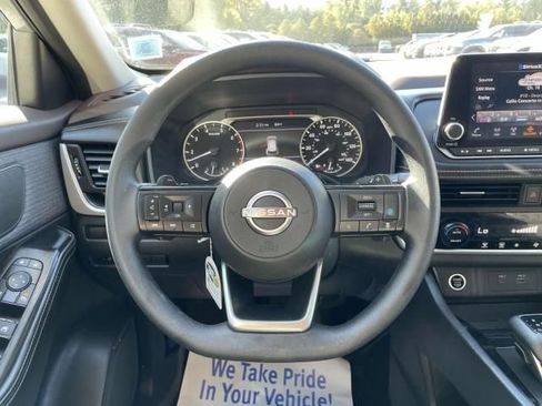 Used 2023 Nissan Rogue SV image 20