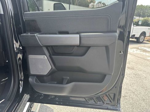 Used 2024 Ford F350 Lariat w/ Chrome Package image 30