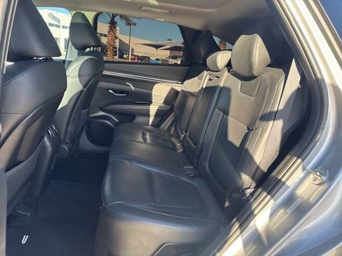 Used 2022 Hyundai Tucson Limited image 11