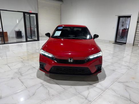 Used 2023 Honda Civic Sport image 2