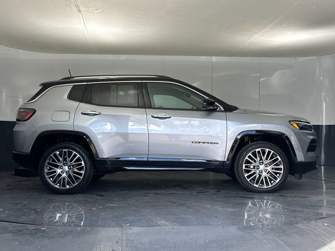Used 2022 Jeep Compass Limited w/ Elite Group image 2