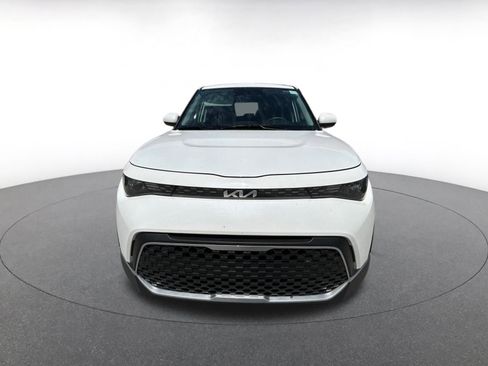 Used 2025 Kia Soul LX w/ LX Technology Package image 3