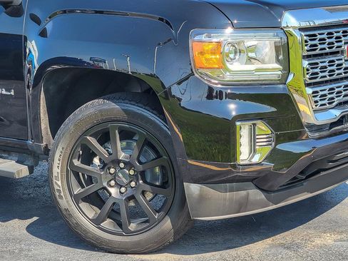 Certified 2022 GMC Canyon Denali w/ Denali Black Edition Package image 3
