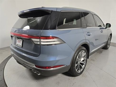 New 2026 Lincoln Aviator 2WD image 4