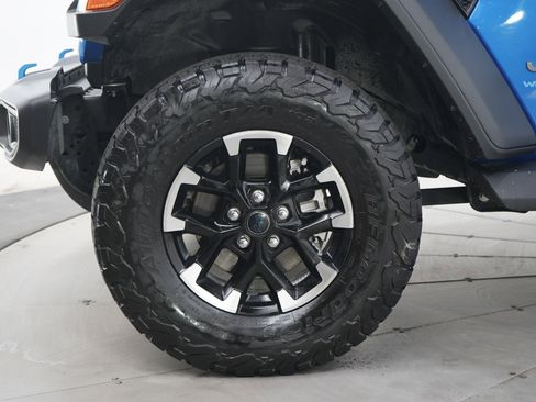 Used 2024 Jeep Wrangler Unlimited Rubicon 4xe w/ Technology Group AWD/4WD image 28