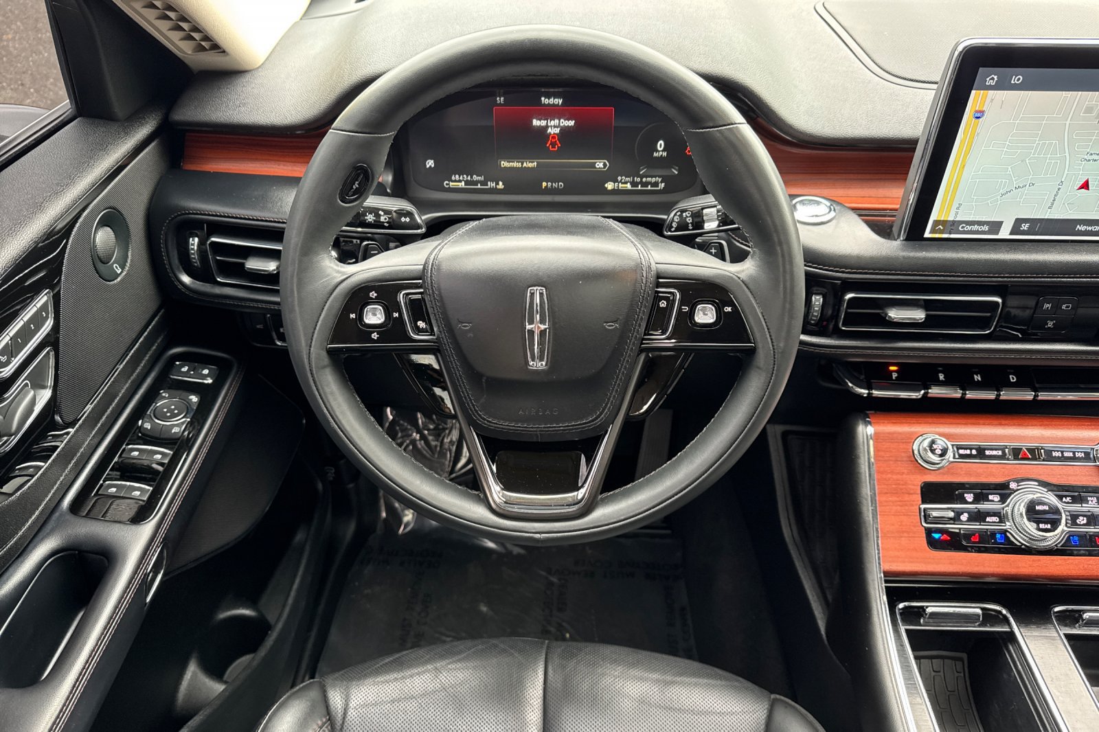 Used 2023 Lincoln Aviator Reserve w/ Equipment Group 201A RWD image 13