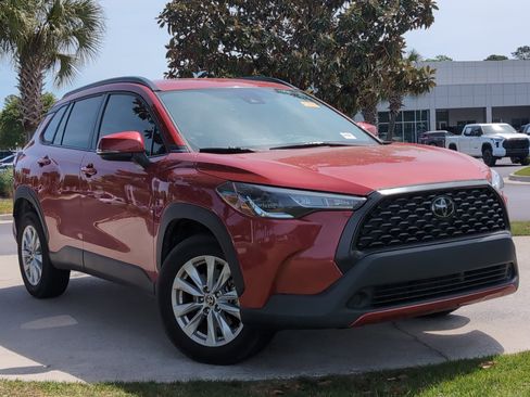 Certified 2022 Toyota Corolla Cross LE FWD image 2