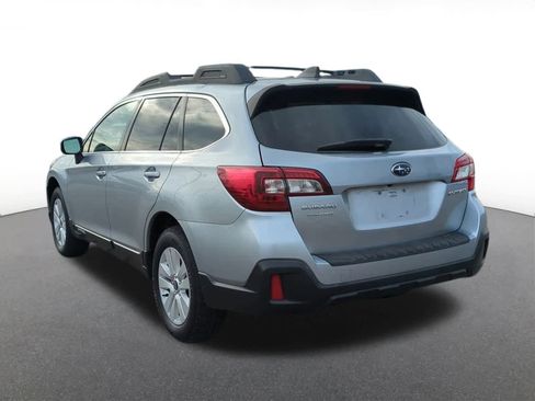 Used 2018 Subaru Outback 2.5i Premium image 4