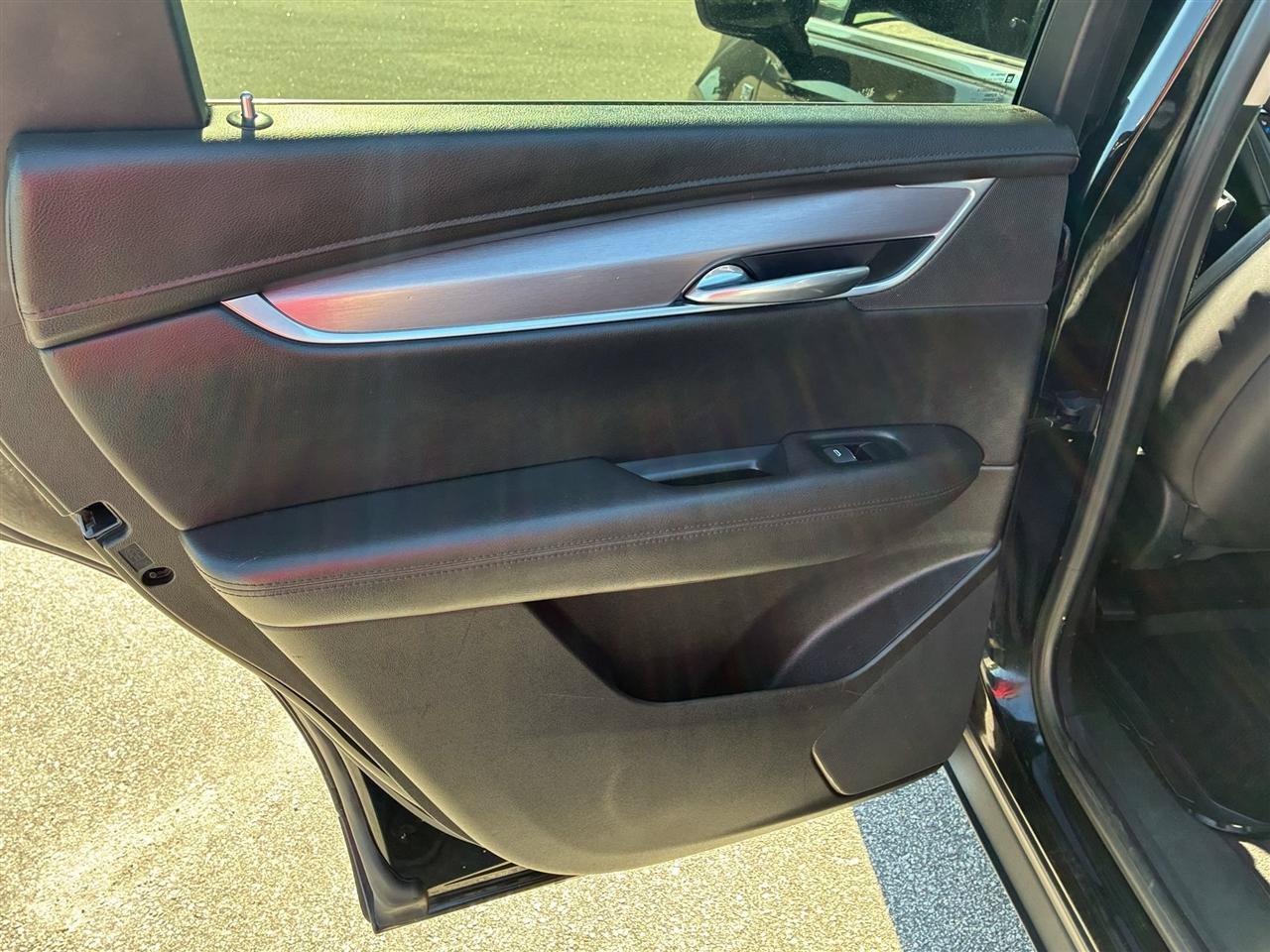 Used 2018 Cadillac XT5 Premium Luxury AWD/4WD image 25
