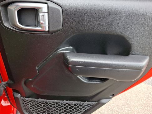 Used 2021 Jeep Wrangler Unlimited Sport image 14