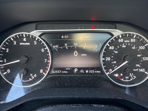 Used 2022 Nissan Pathfinder SL w/ SL Premium Package image 4