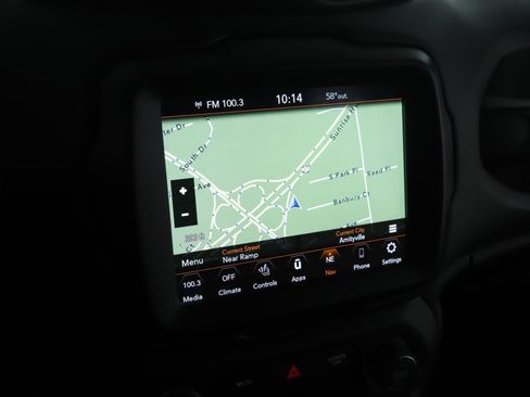 Used 2020 Jeep Renegade Altitude AWD/4WD image 12