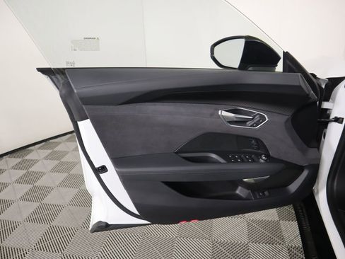 Used 2023 Audi RS e-tron GT w/ Carbon Performance Package image 25