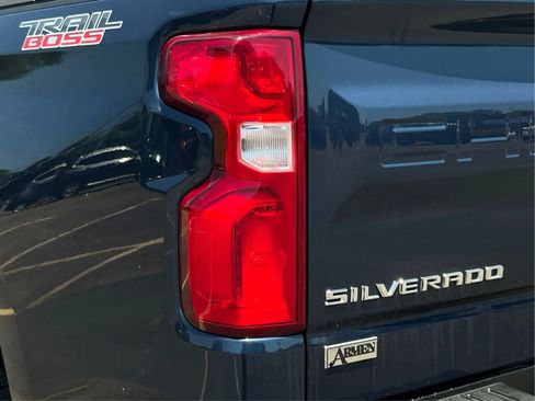 Used 2019 Chevrolet Silverado 1500 Custom Trail Boss w/ Custom Convenience Package AWD/4WD image 32