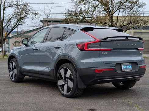 Used 2023 Volvo C40 P8 Recharge Ultimate w/ Protection Package Premier image 5