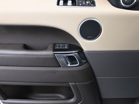 Used 2021 Land Rover Range Rover Sport HSE Silver Edition image 12