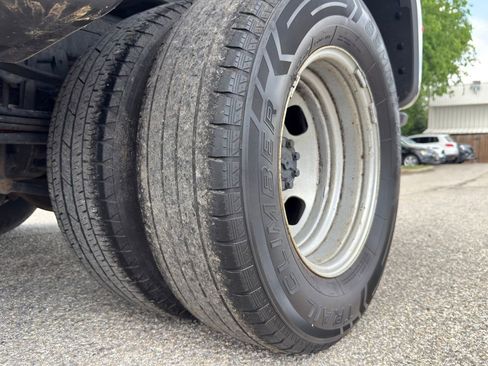 Used 2024 Ford F350 XLT AWD/4WD image 11