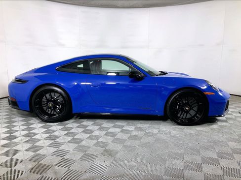 Used 2025 Porsche 911 Carrera 4 GTS AWD/4WD image 8