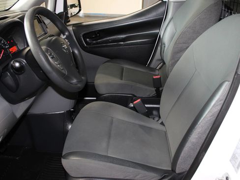 Used 2020 Nissan NV200 S FWD image 21