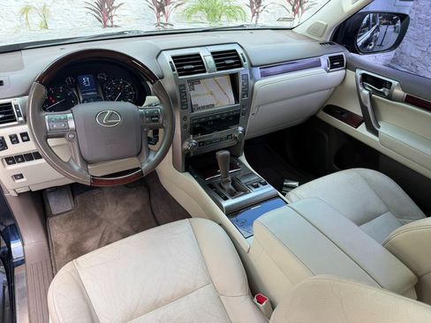 Used 2018 Lexus GX 460 Premium w/ Premium Package AWD/4WD image 26