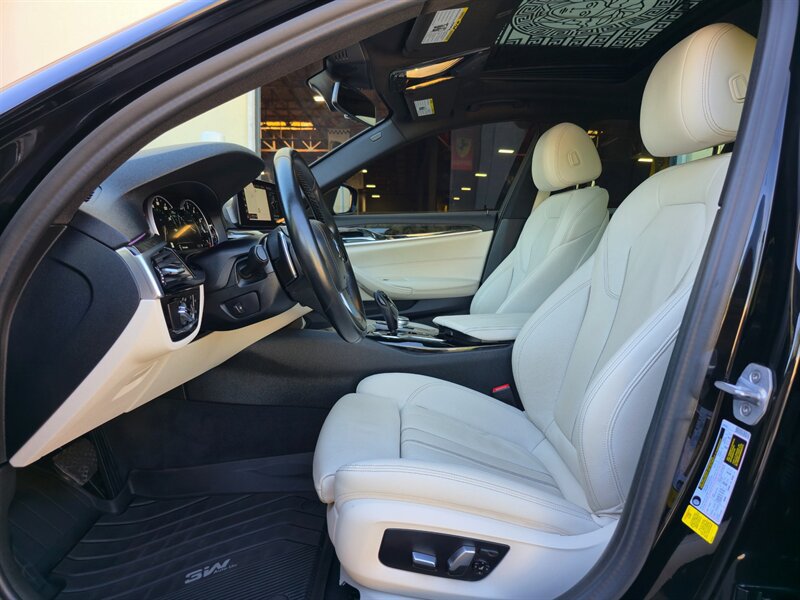 Used 2019 BMW 540i w/ Convenience Package RWD image 15