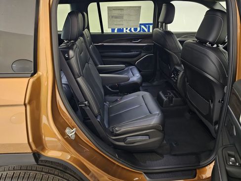 New 2026 Jeep Grand Cherokee L Limited AWD/4WD image 27