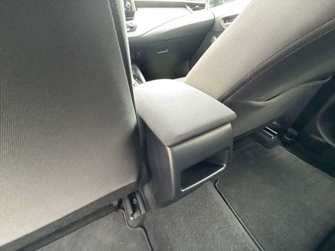 Used 2021 Toyota Corolla LE FWD image 21