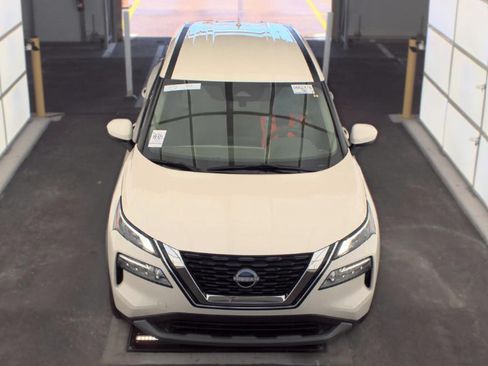 Used 2023 Nissan Rogue SV FWD image 5