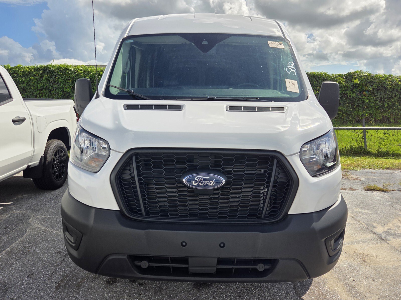 Used 2025 Ford Transit 250 148 Medium Roof w/ Load Area Protection Package RWD image 4