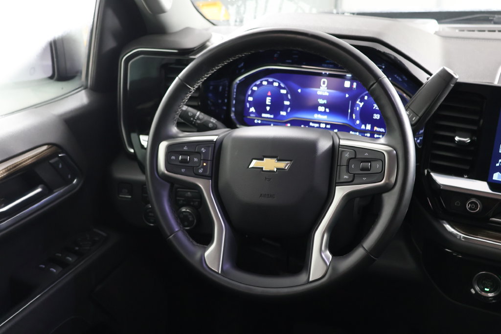 Used 2023 Chevrolet Silverado 1500 LT AWD/4WD image 10