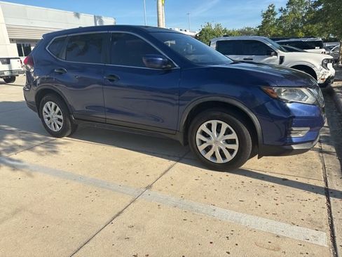 Used 2020 Nissan Rogue S FWD image 4