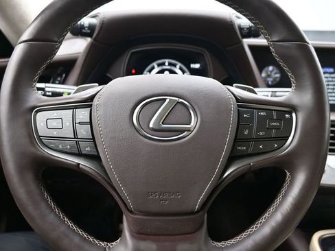 Used 2018 Lexus LS 500 image 36