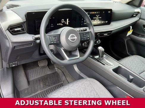 Used 2025 Nissan Kicks SV image 5