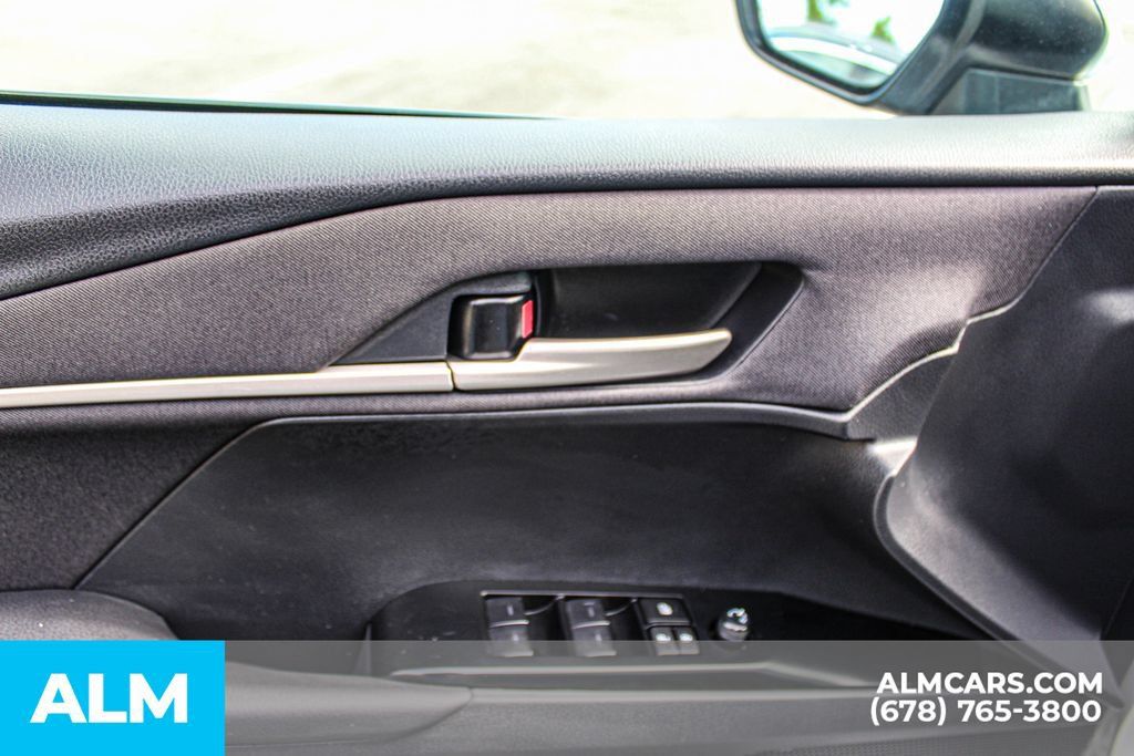 Used 2025 Toyota Camry LE FWD image 37